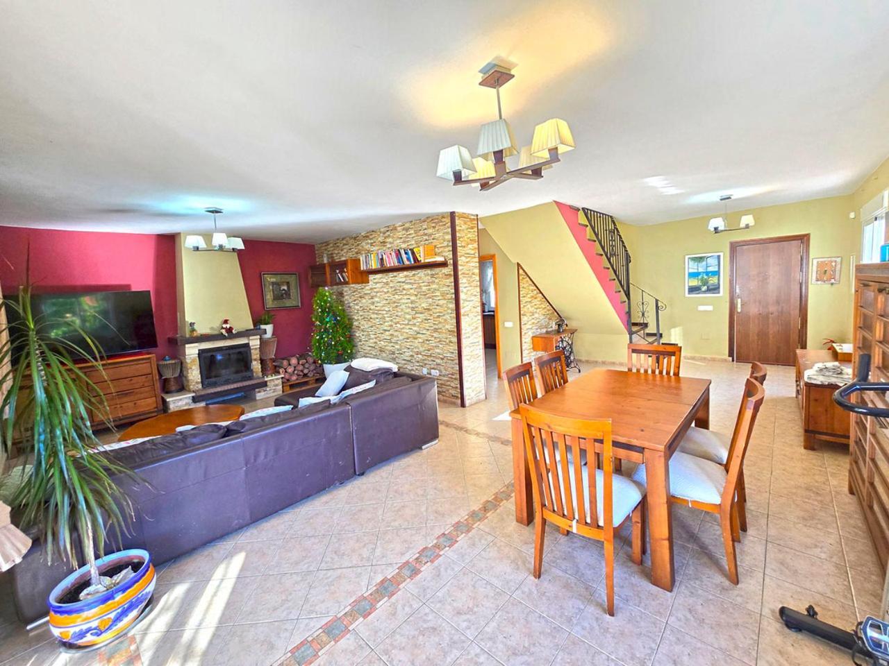 Casa Luis Villa Vinuela Bagian luar foto